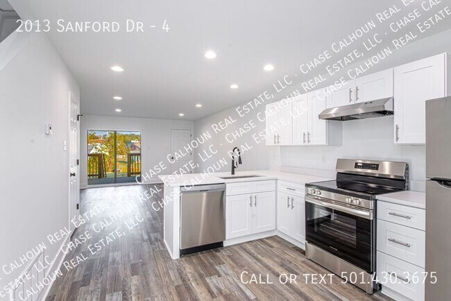 Primary Photo - 2013 Sanford Dr