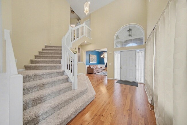 Building Photo - 1495 Chapleau Dr