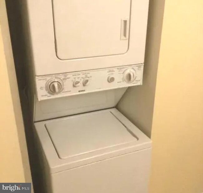 Building Photo - 316 Park Pl Dr