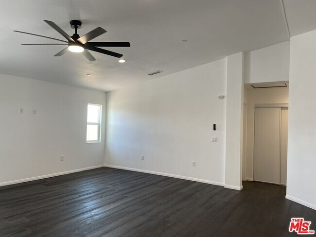 Building Photo - 2877 Gram Dr