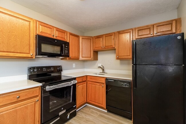 Building Photo - 2767 Bardwell Rd