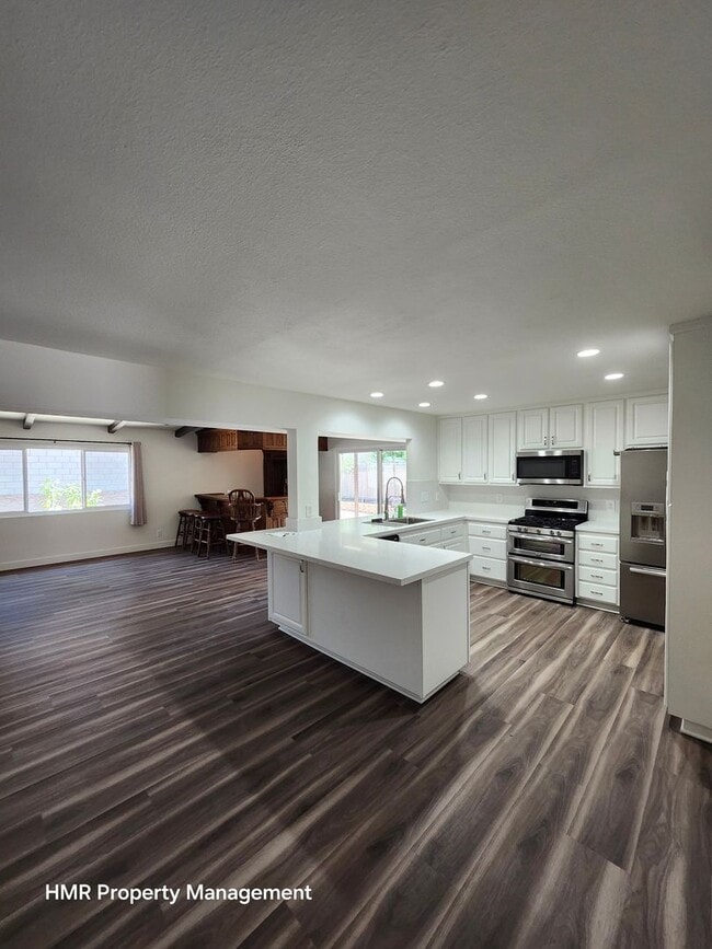 Building Photo - Two story fully remodel home in West Covina..