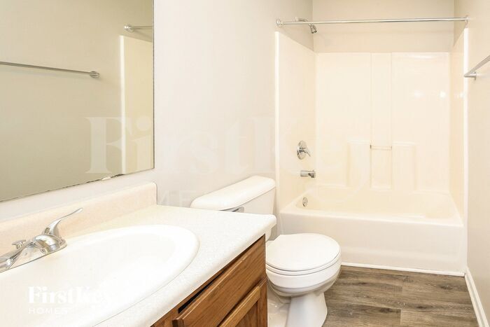 Building Photo - 5621 Wynridge Ct