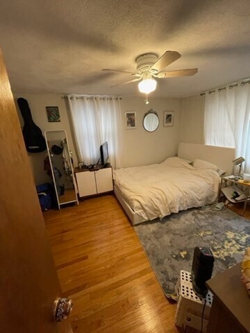 Building Photo - 144 Thorndike St