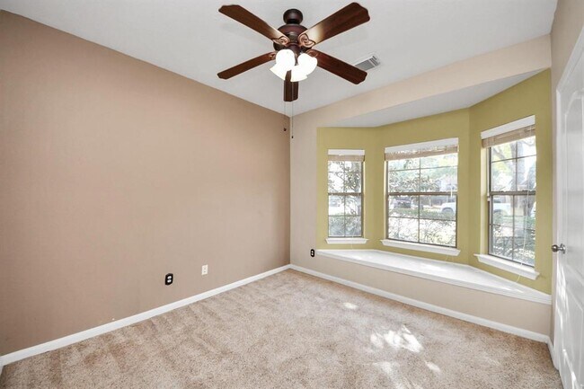 Building Photo - 6423 Middlelake Ct