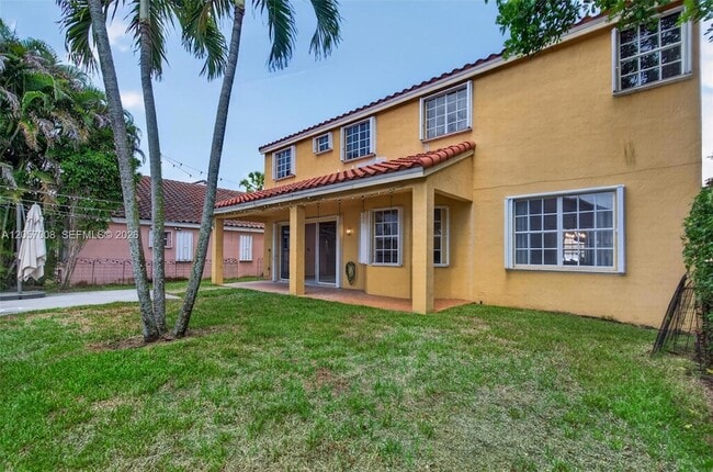 Building Photo - 498 Cambridge Ln