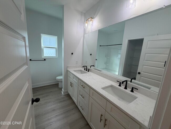 Building Photo - 1303 Louisiana Ave