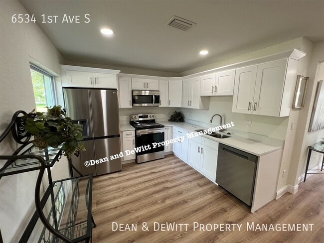 Building Photo - 6534 1st Ave S