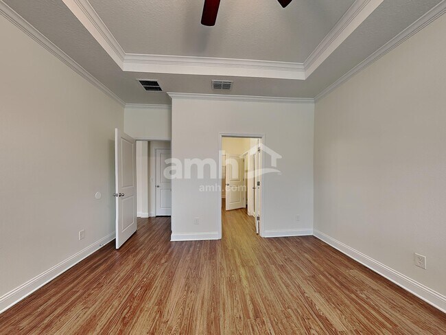 Building Photo - 900 Summer Stone Loop