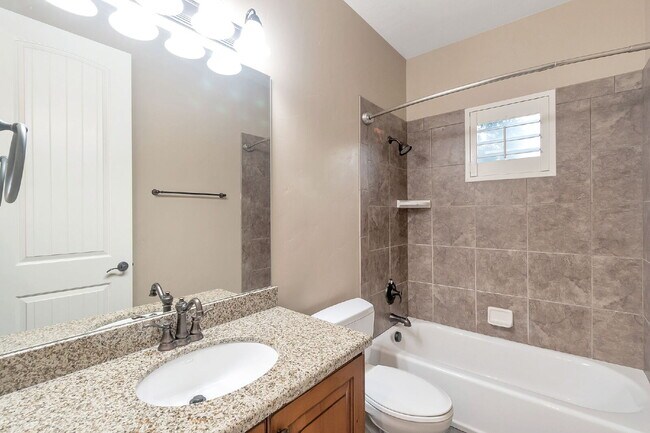 Building Photo - Suncrest — Stunning 4 Bed, 4 Bath Home - SPACIOUS LIVING