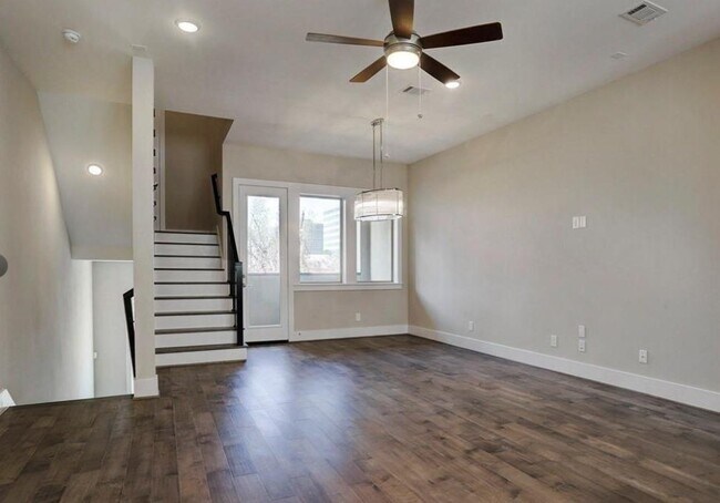 Building Photo - 2643 Fountain Key Blvd