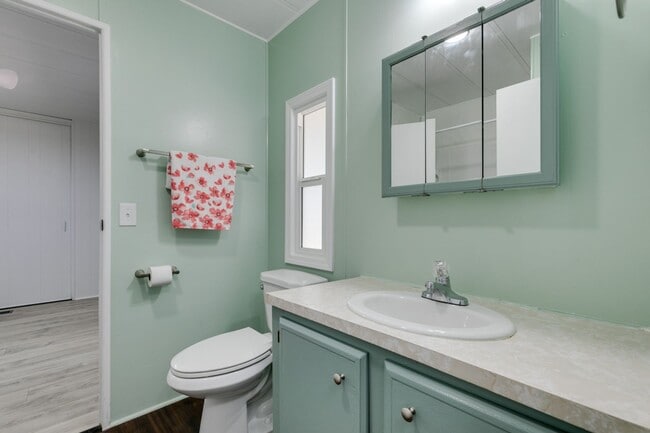 Building Photo - Beautifully Remodeled Boulder City Home with Spacious Backyard Retreat