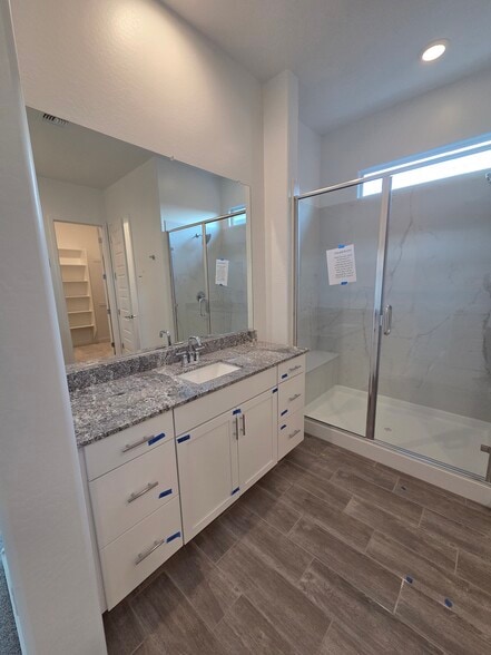 Building Photo - 23039 E Roundup Way