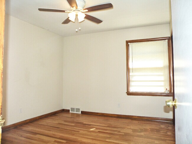 Building Photo - 3255 Euclid Heights Blvd