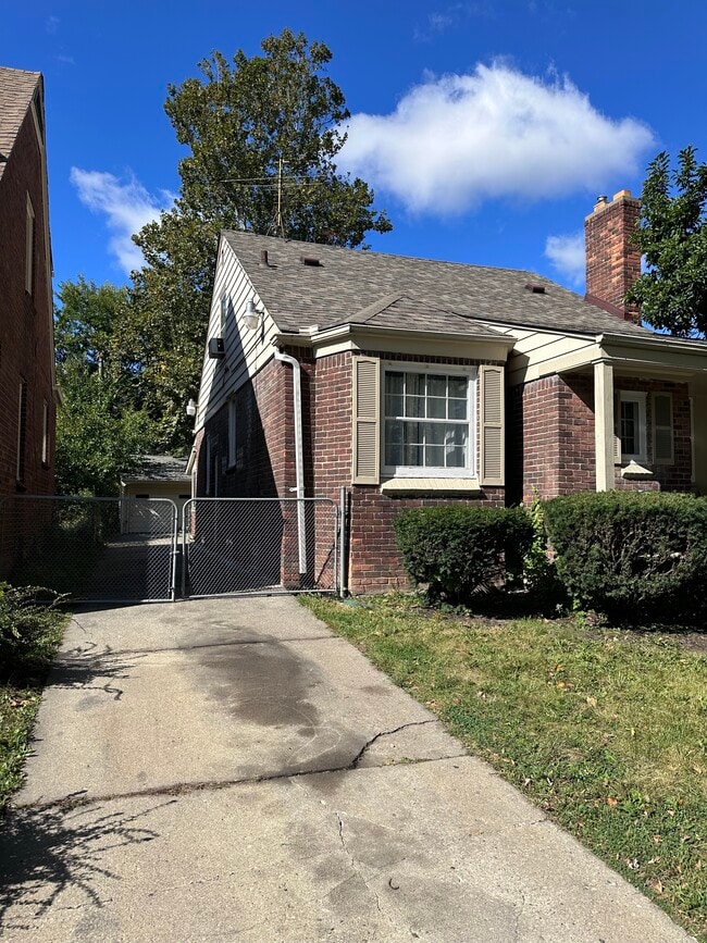 Building Photo - 20109 Stotter St