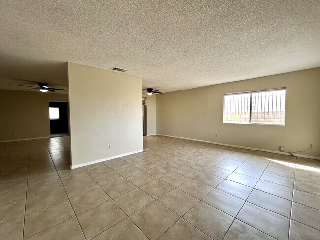 Building Photo - AVAILABLE NOW!!! !! UNFURNISHED 3 Bedroom 2 Bath Pool Home in Desert Hot Springs!
