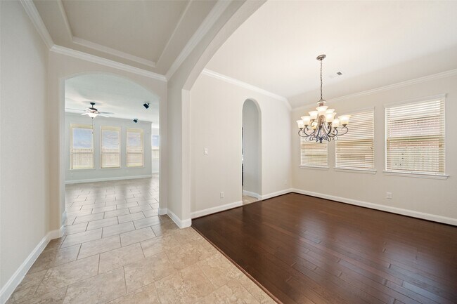 Building Photo - 27330 Aspen Falls Ln
