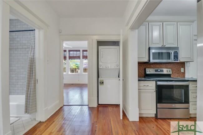 Building Photo - 11 E 34th St