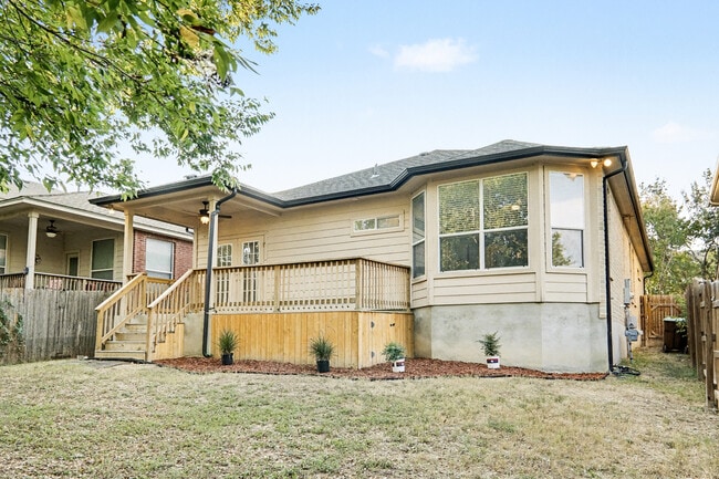 Building Photo - 6422 Oldham Cove