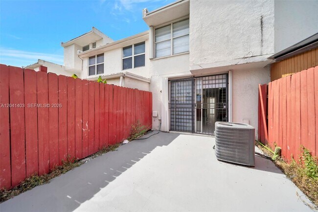 Building Photo - 1083 W 38th St