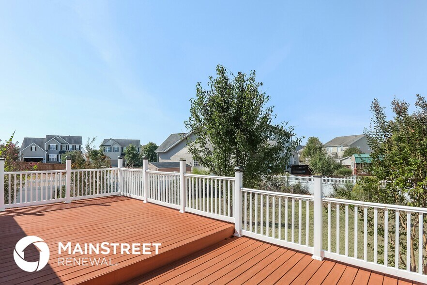 Building Photo - 594 Jockey Pl