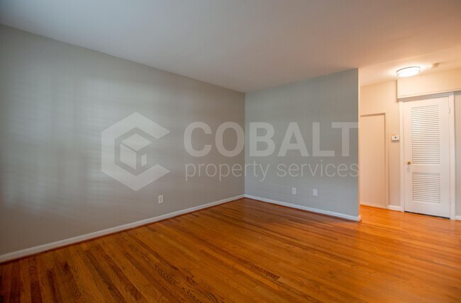 Building Photo - 3607 Roxboro Rd