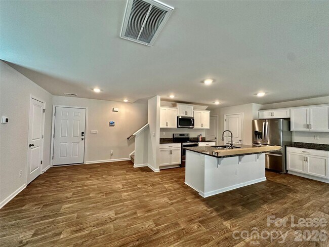 Building Photo - 1339 Mifflin Ln