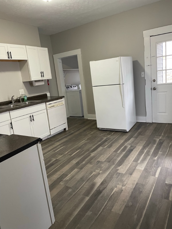 Building Photo - 990 N 9th St