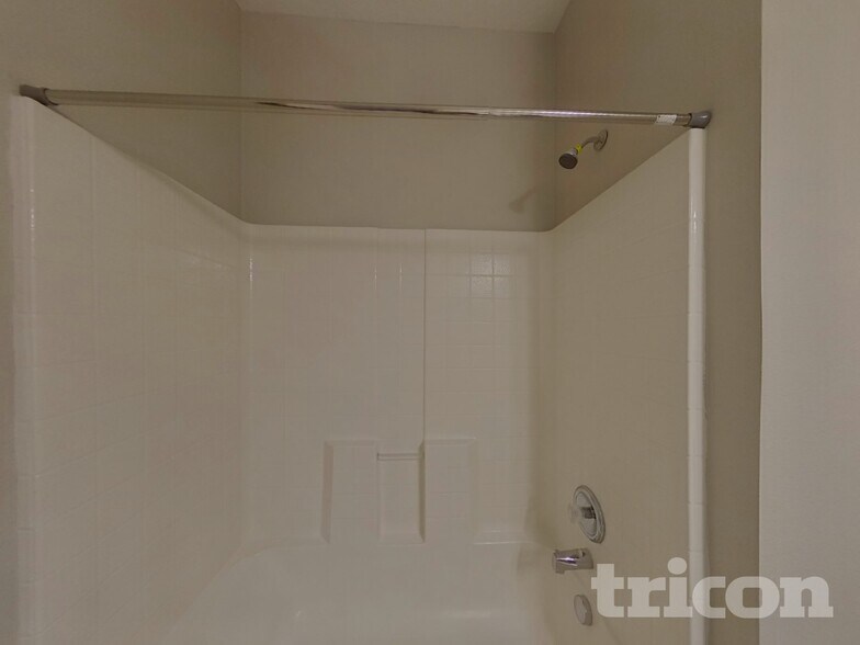 Building Photo - 3808 Swallowtail Ln