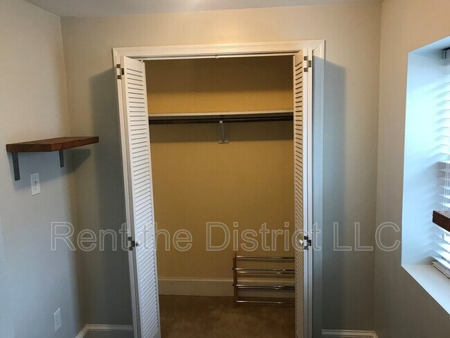 Building Photo - 1512 Trinidad Ave NE