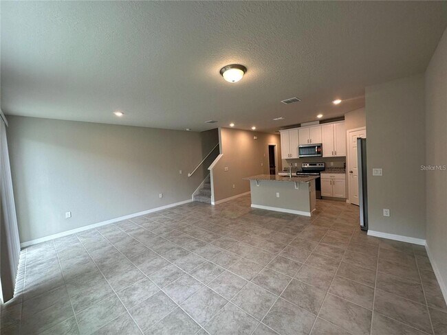 Building Photo - 430 Legacy Lp