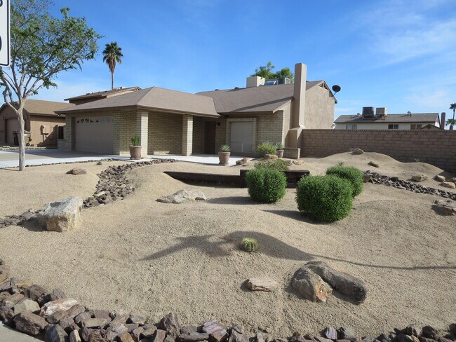 Primary Photo - 6917 W Cholla St