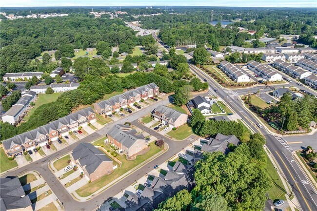 Building Photo - 204 Britt Dr