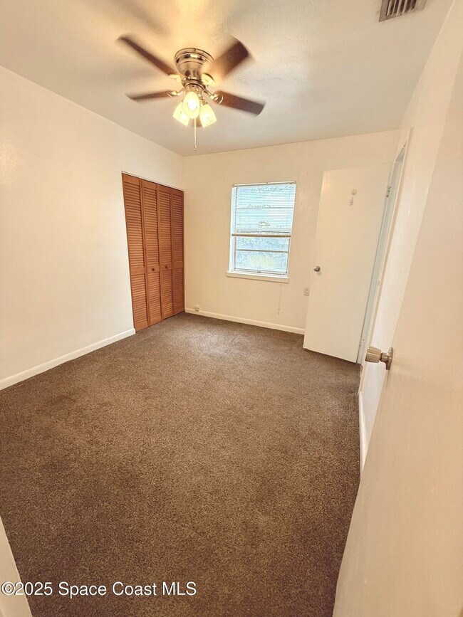 Building Photo - 765 Sara Jane Ln