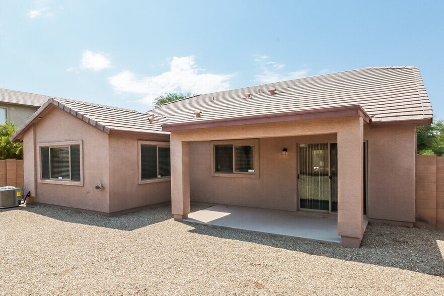 Building Photo - 9548 W Miami St