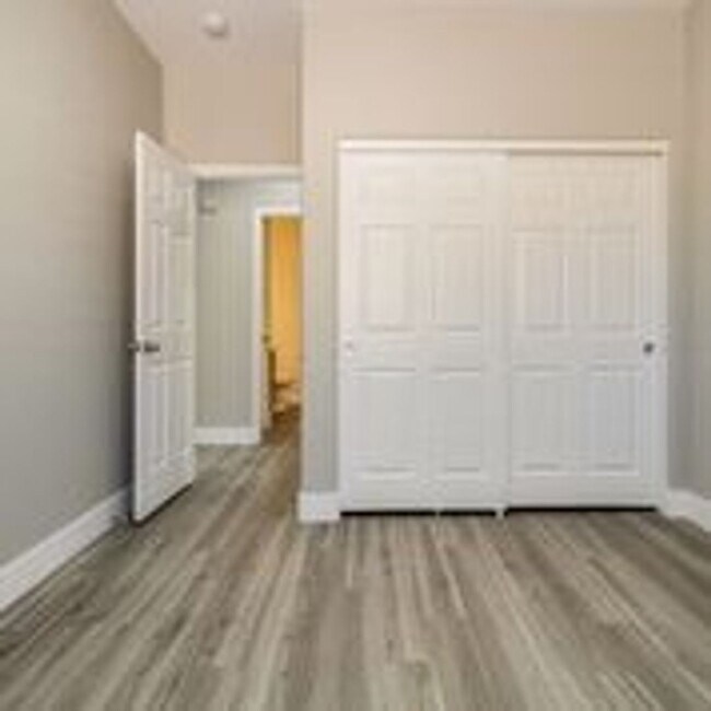 Building Photo - Welcome Home! Beautiful One Story Home in Aliante