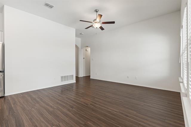 Building Photo - 312 Saguaro Dr