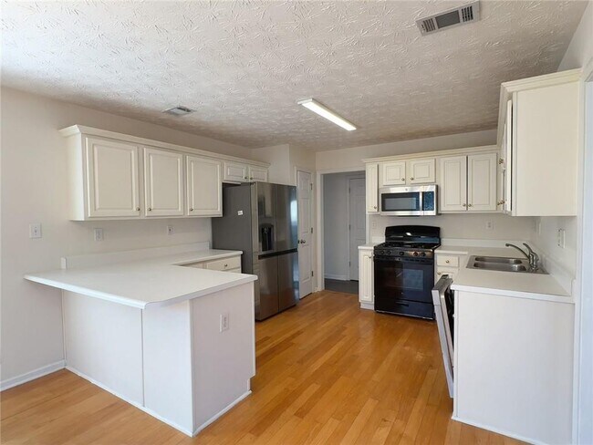 Building Photo - 5045 Saddle Bridge Ln