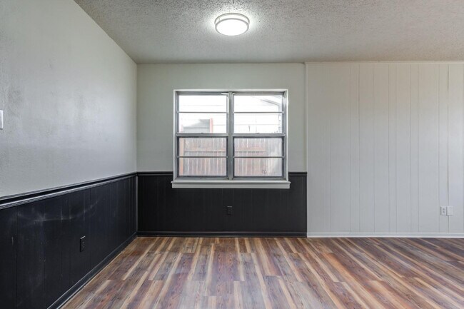 Building Photo - 5402 25th St