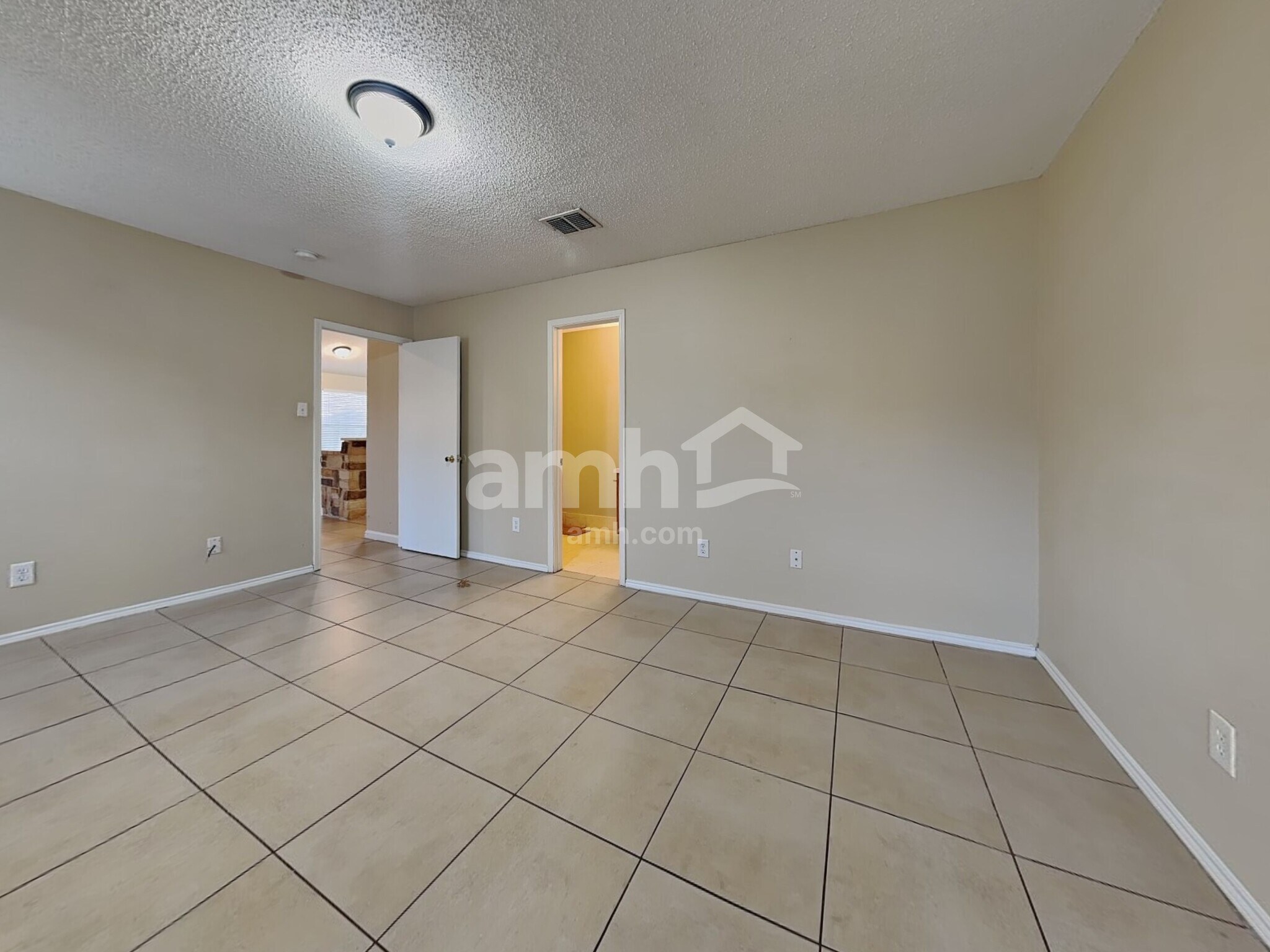 Building Photo - 800 Castlewick Ct