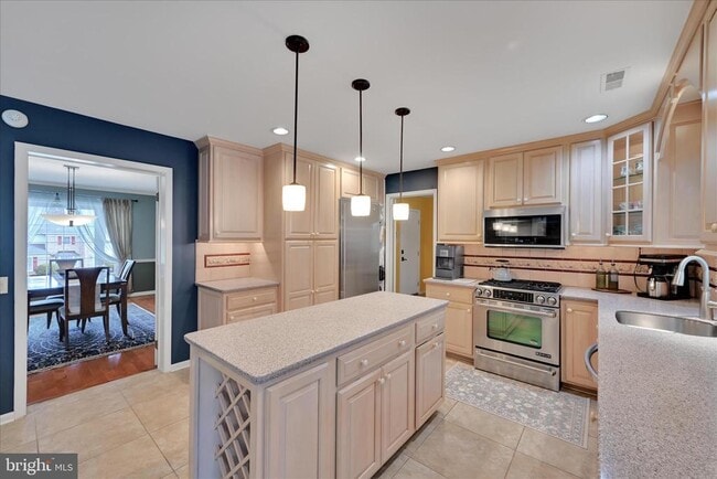 Building Photo - 1118 Jarvis Ln