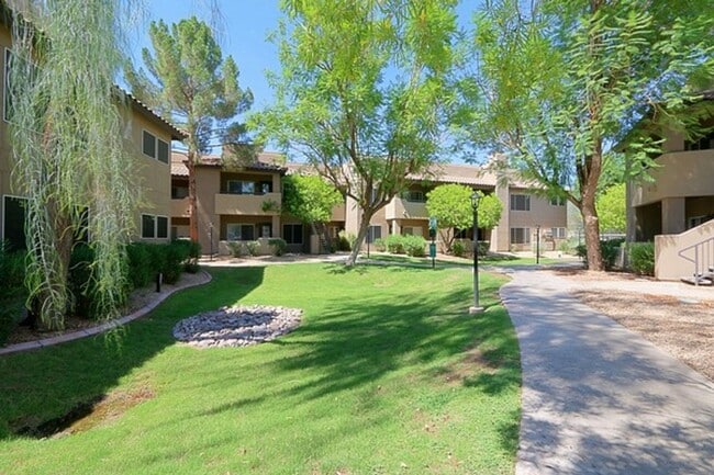 Building Photo - Furnished North Scottsdale Condo off the 101 loop!!