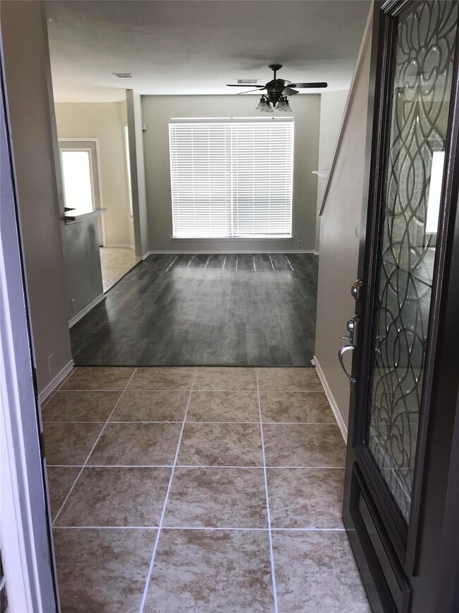 Building Photo - 30218 Legacy Pines Dr