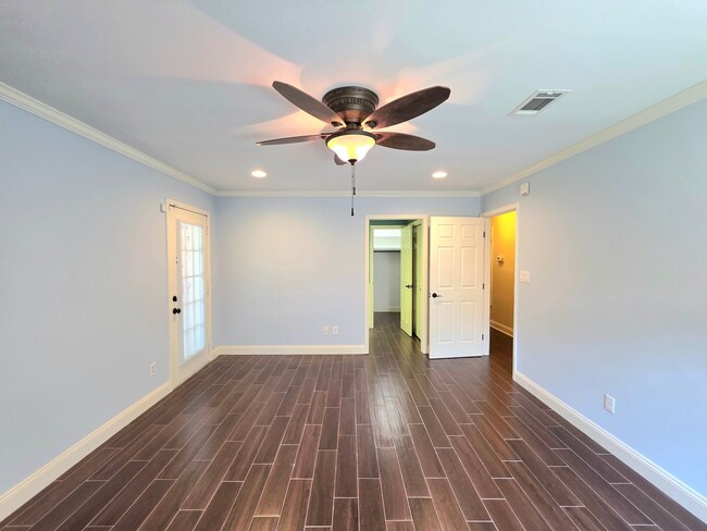 Building Photo - Spacious 3-Bedroom Ranch-Style Home
