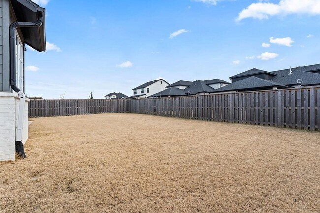 Building Photo - 3505 SW Radiance Ave