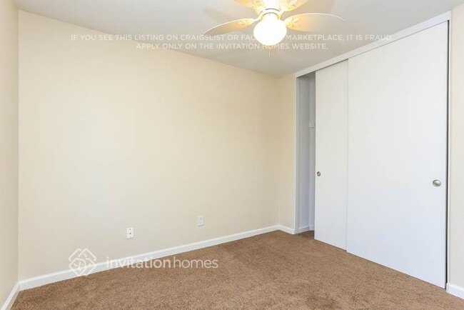 Building Photo - 27438 Fallbrook Ct