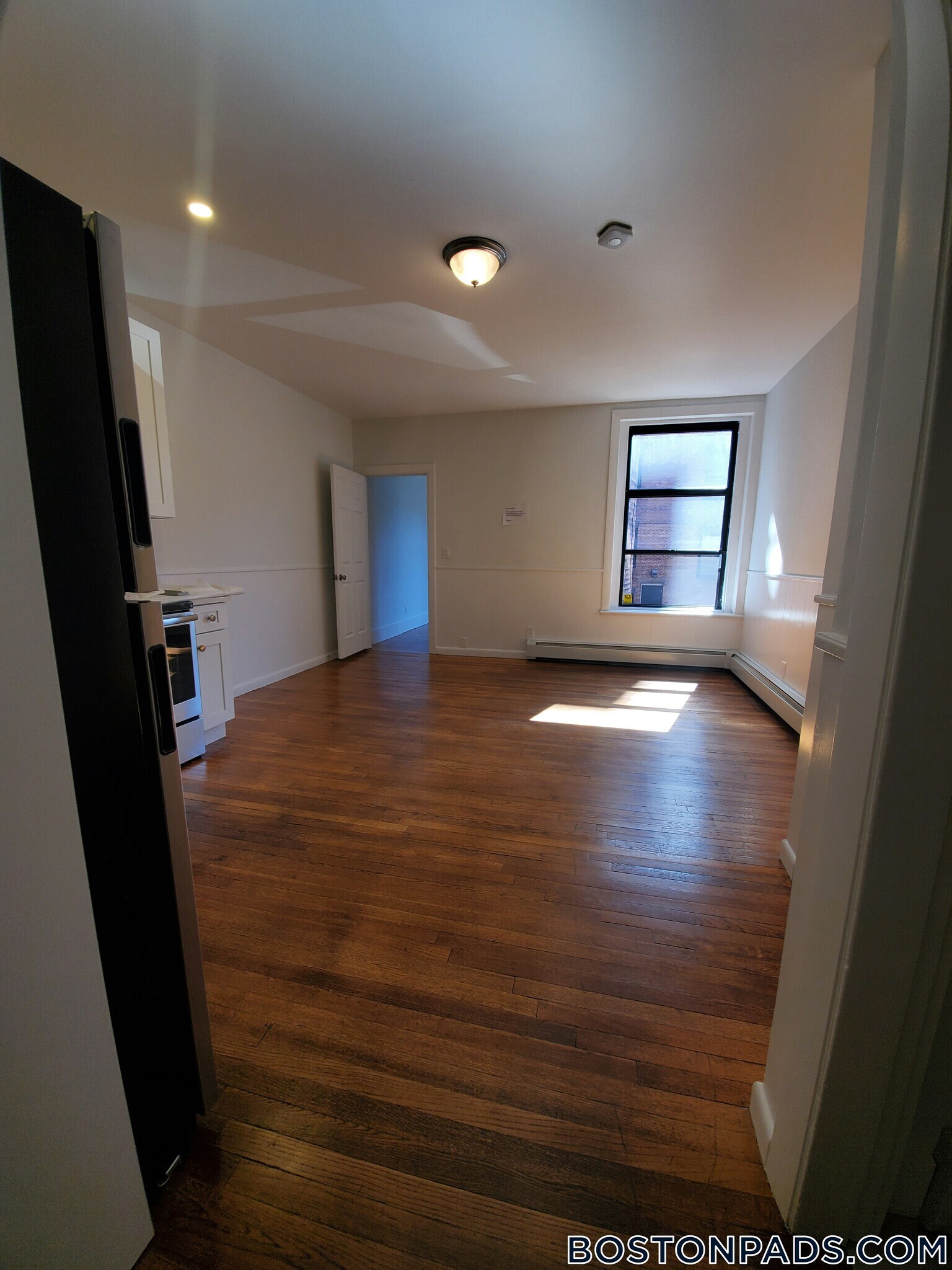 Building Photo - 499 Beacon St