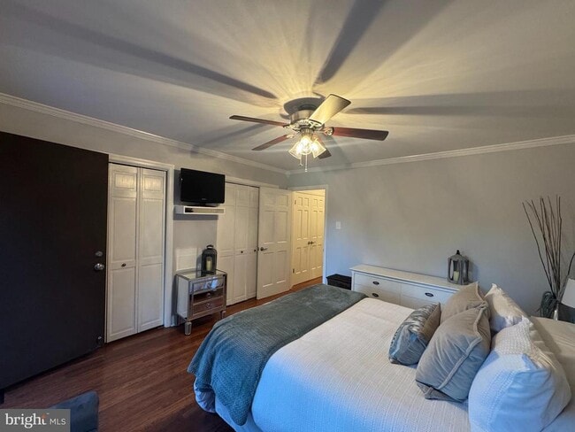 Building Photo - 34B Darien Way