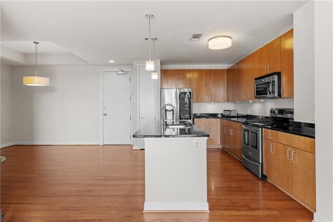 Building Photo - 711 Cosmopolitan Dr NE