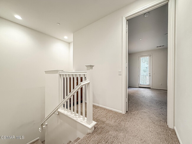 Building Photo - 389 Castiano St